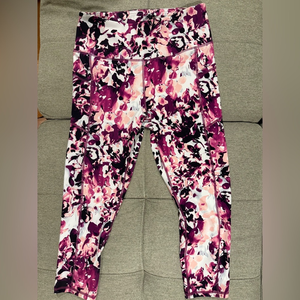 GAIAM Leggings in Pink and Purple Floral